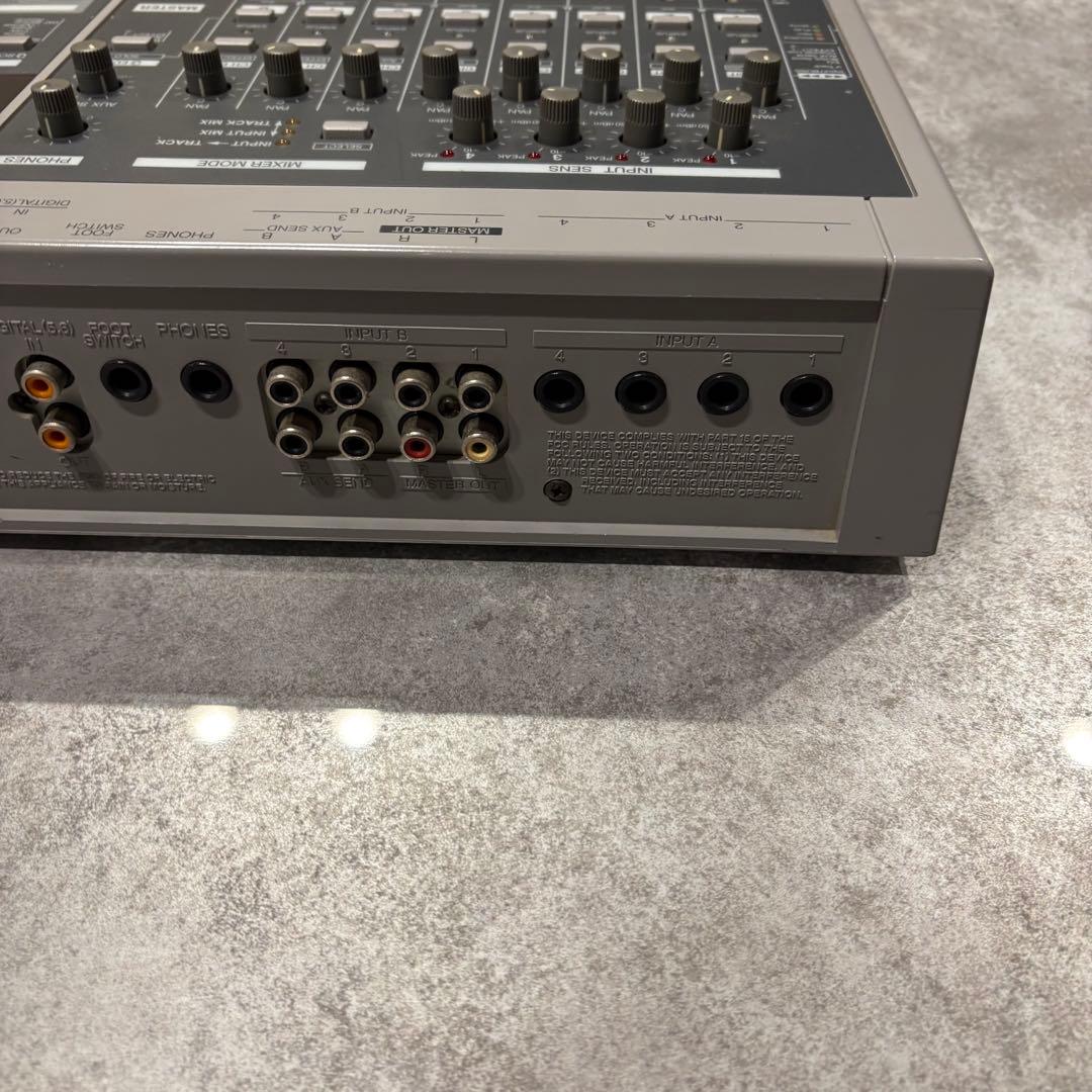 Roland VS-880 デジタルスタジオワークステーション中古