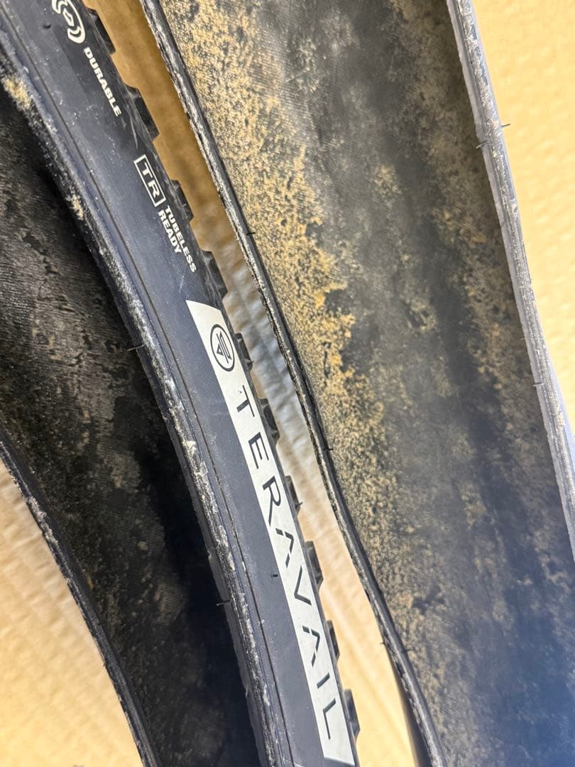 TERAVAIL HONCHO 27.5 x 2.6 チューブレスタイヤ 2本