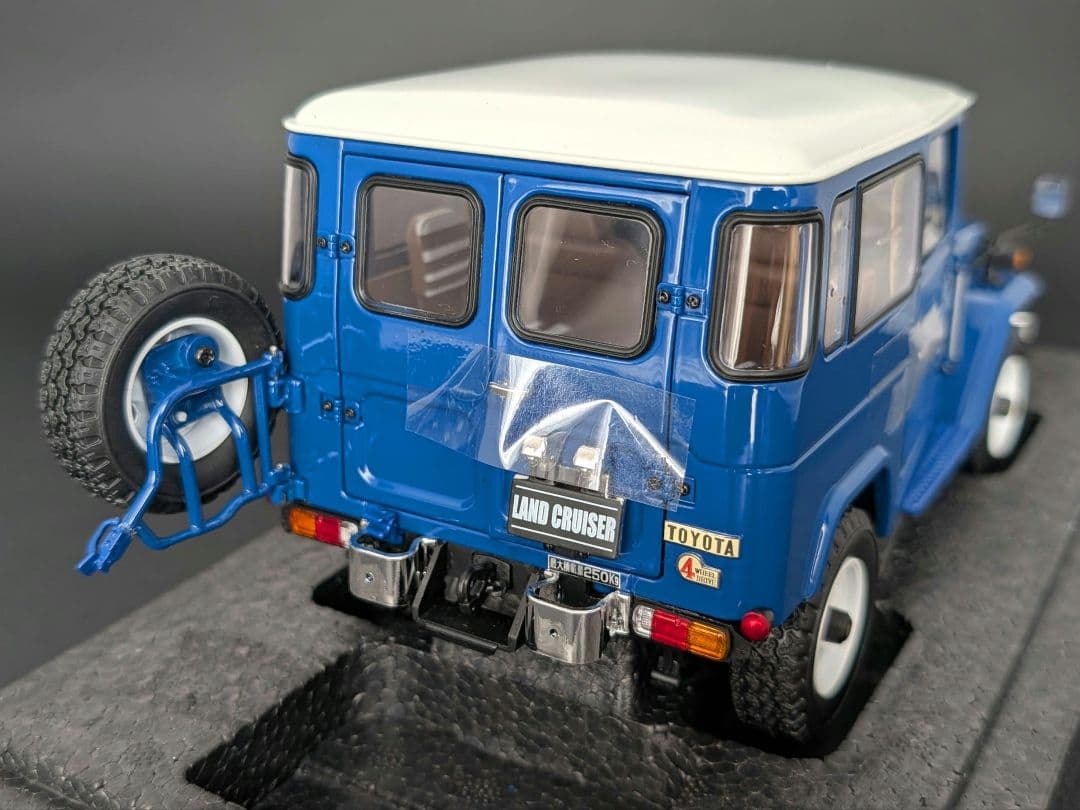 京商 1/18 ランドクルーザー 40 ブルーカラー クラファン400台限定品