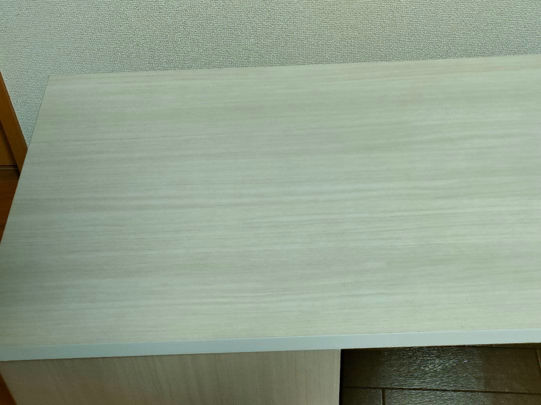 ホワイト木製テレビ台 ガラス扉付き