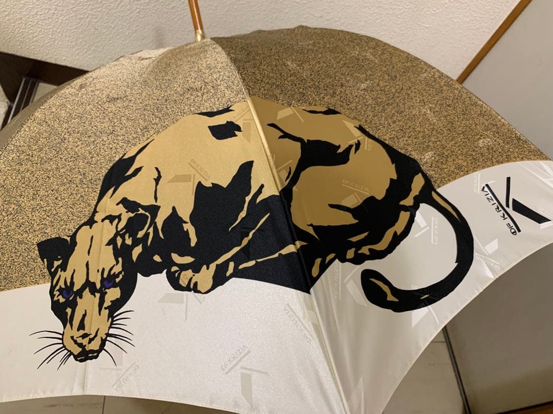 超美品KofKRIZIA豹ヒョウ柄長傘ゴールド超大判高級オーロラ雨傘強力撥水加工