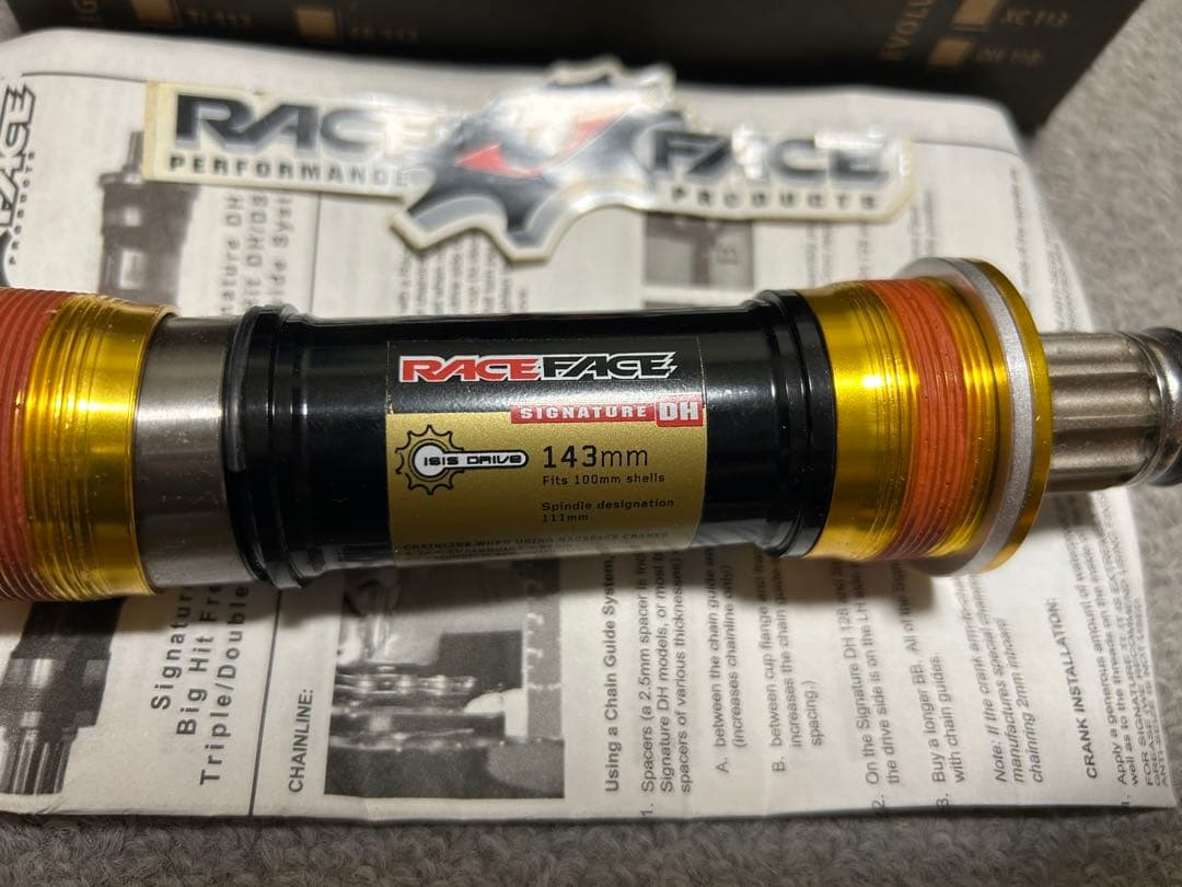 RACEFACE BB isis 新品未使用