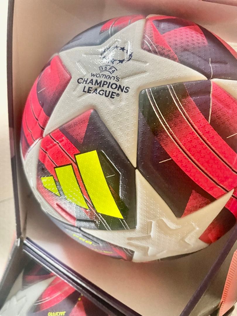 アディダス【超激レア＆希少＆色違い フィナーレ　ボール プロ】