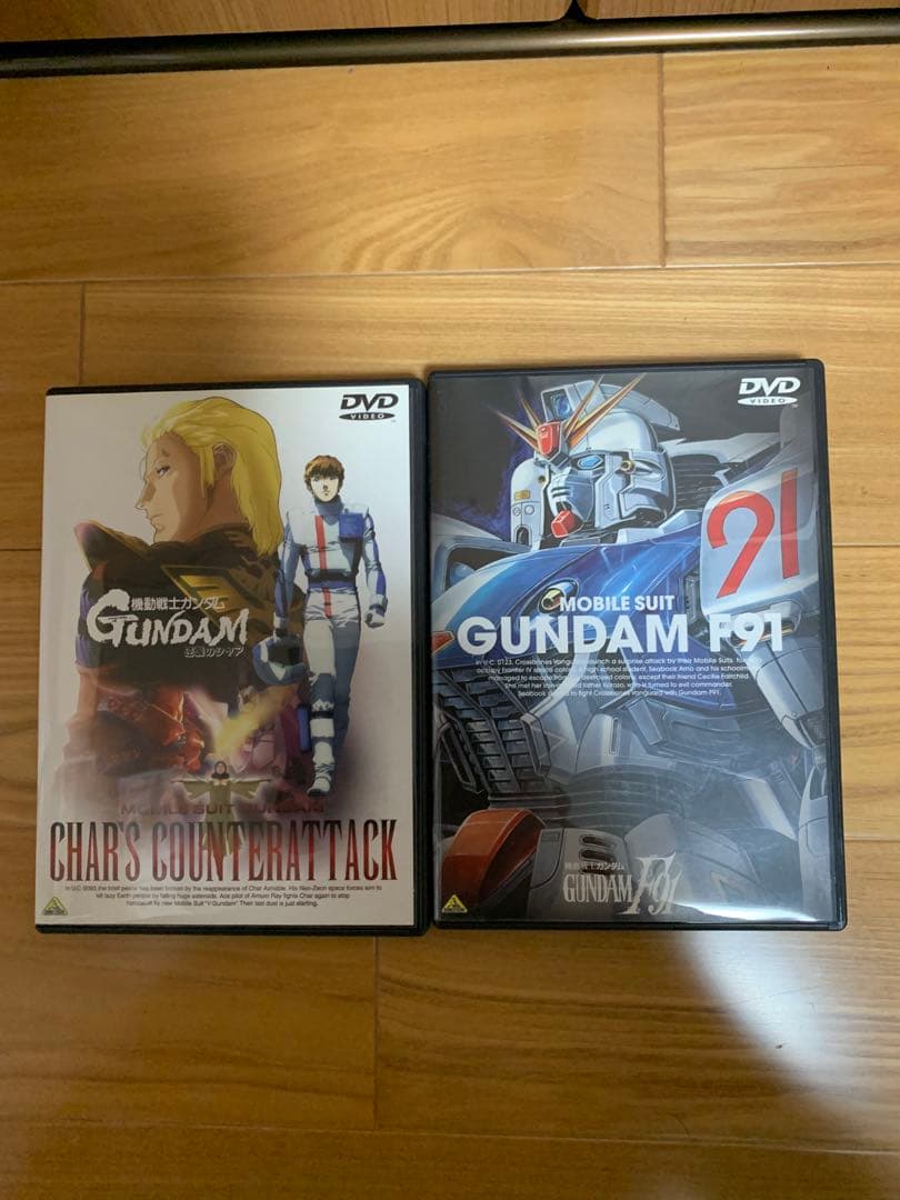 美品　機動戦士ガンダム、Z、Z Z、逆襲のシャア他DVD48本セット