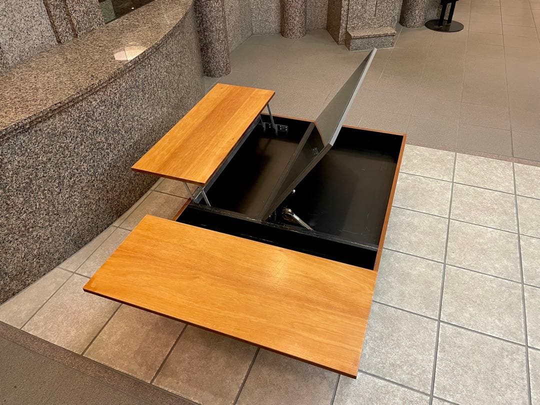 最終　送料込Bo Concept Chiva カフェテーブルの名作ボーコンセプト