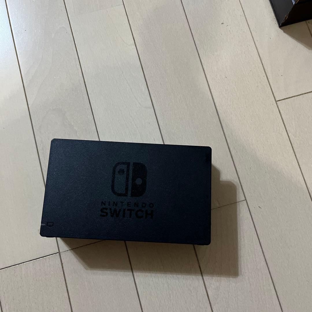 Nintendo Switch 本体とジョイコン、HDMIケーブルセット