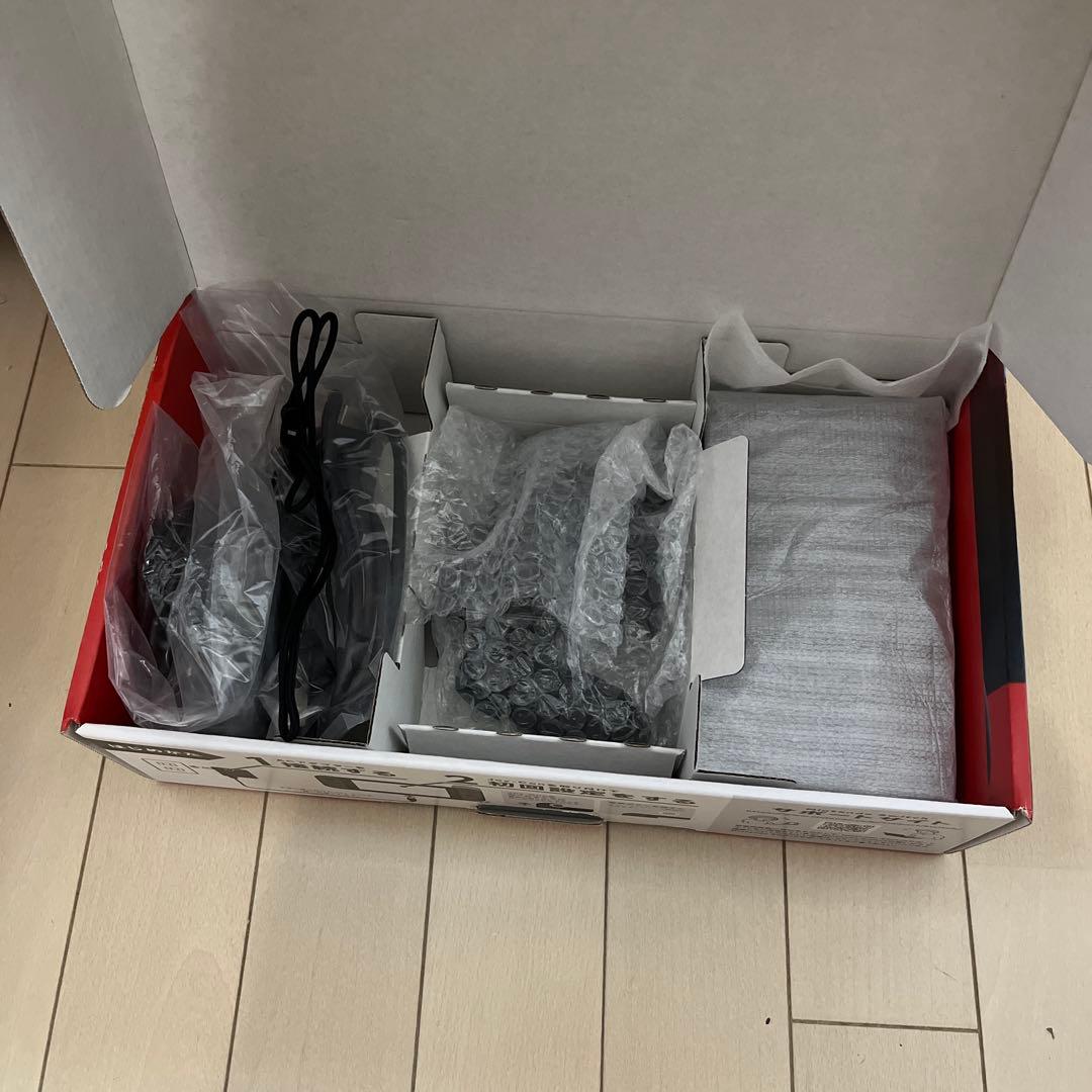 Nintendo Switch 本体とジョイコン、HDMIケーブルセット