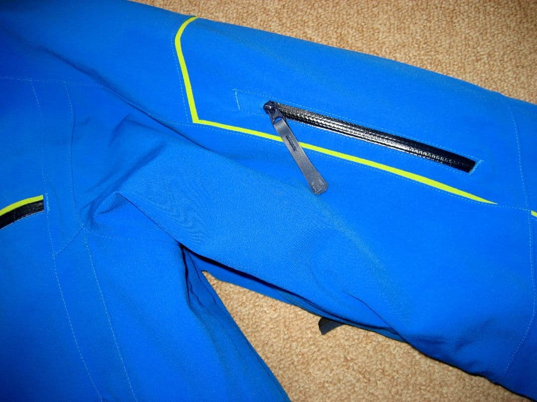 サロモン 高機能ウェア 上下Mサイズ 上下ベンチレーター付き