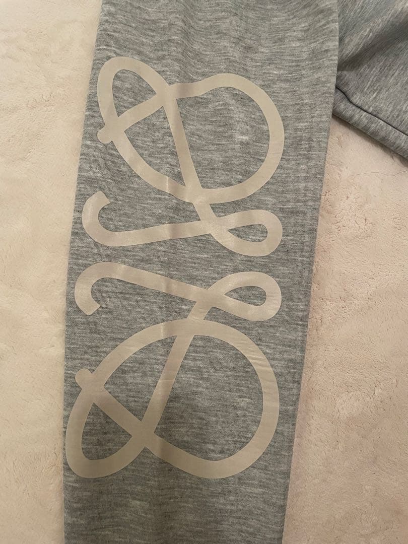 ラスト一点！大人気！再入荷！プリントロゴマークパーカー