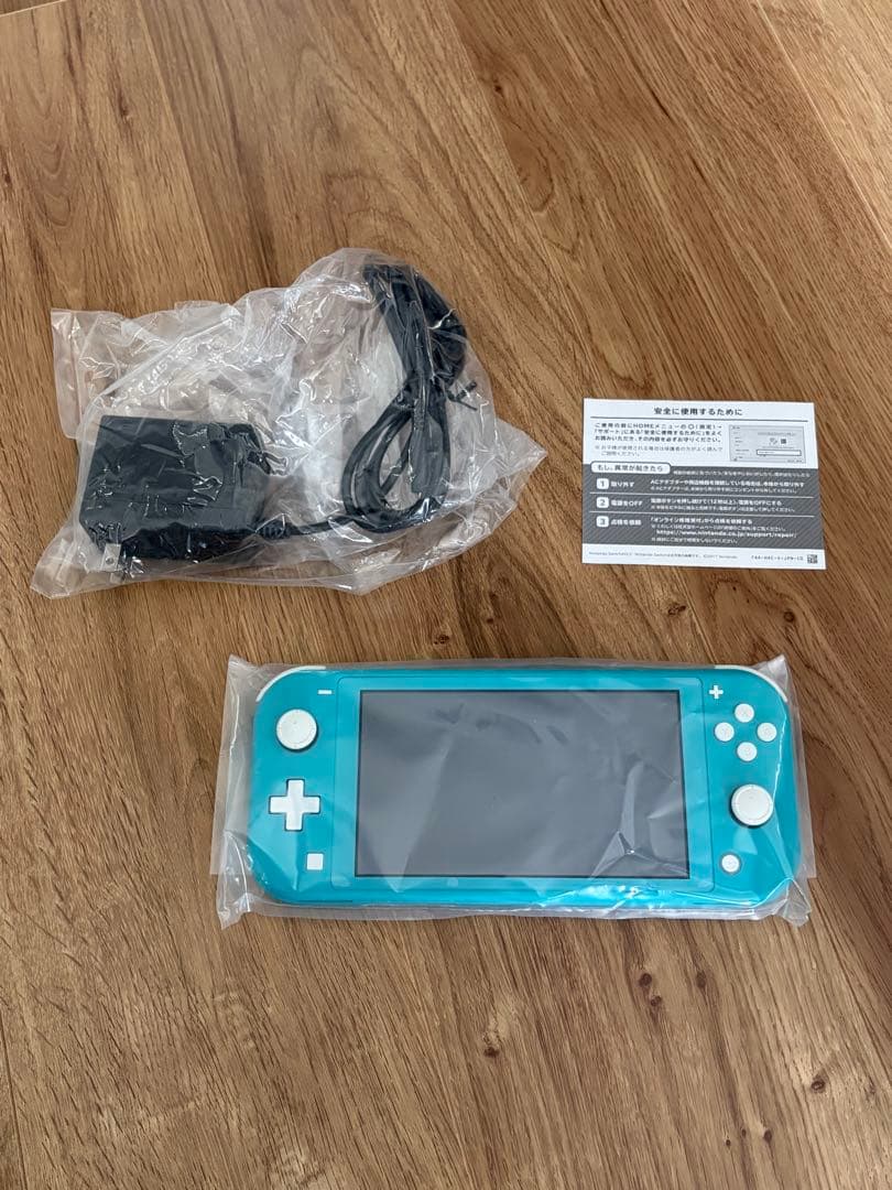 Nintendo Switch Lite ターコイズ 本体（同色ケース付き）