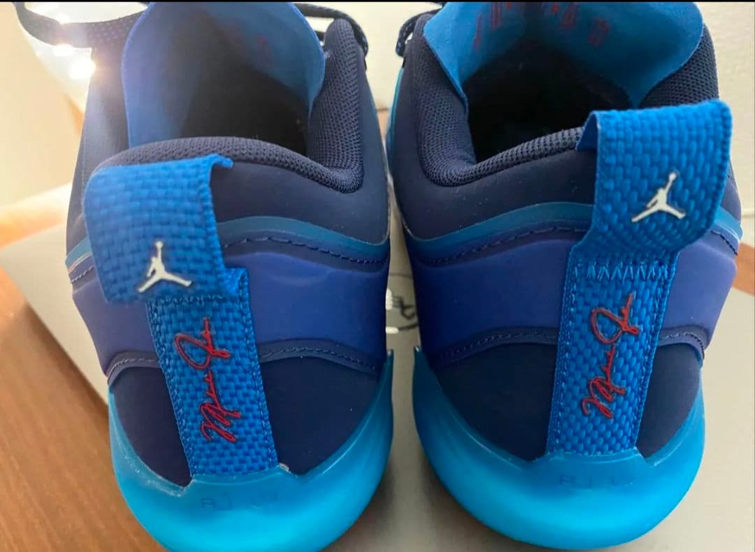 エアジョーダン　37low　バスケットボールシューズ