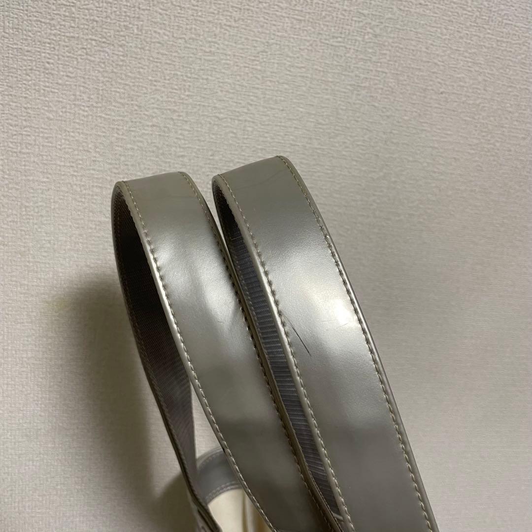 希少品 UMBRO エナメル トートバッグ シルバー×ネイビー