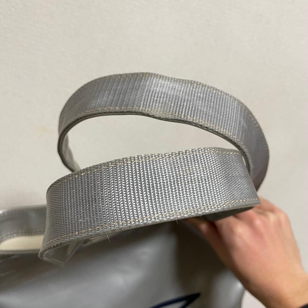 希少品 UMBRO エナメル トートバッグ シルバー×ネイビー