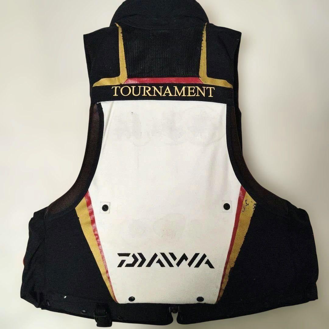 ダイワ　磯　トーナメント　フローティングベスト　枕付き　Lサイズ