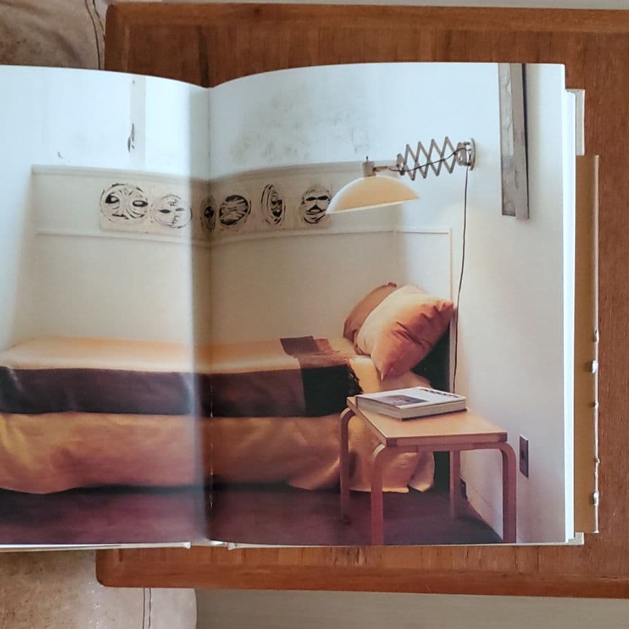 handcrafted modern 建築 インテリア 本