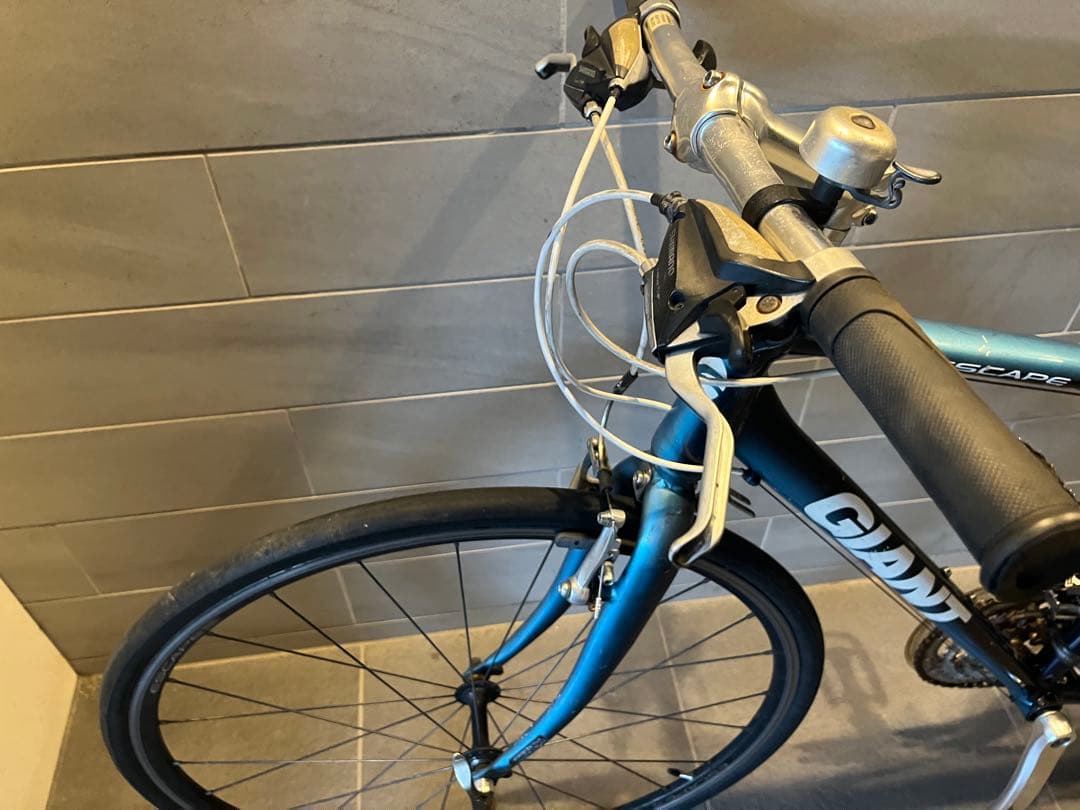 【東京近郊受渡希望】クロスバイク ジャイアント ESCAPE サイズM 即乗可能