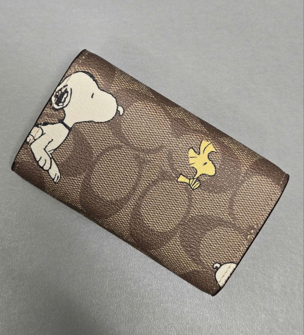 【美品】COACHコーチスヌーピーキーケース