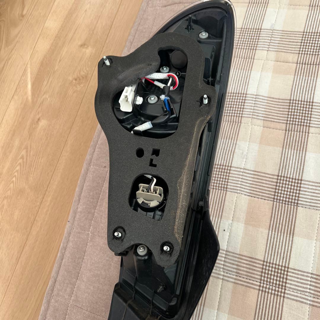 86 前期　ZN6 テールランプ　純正