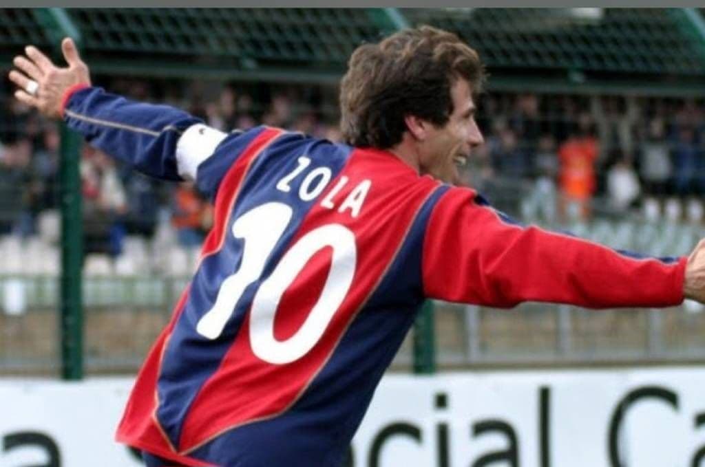 03-04 カリアリ・カルチョ　ゾラ　エーラインオフィシャルユニフォーム