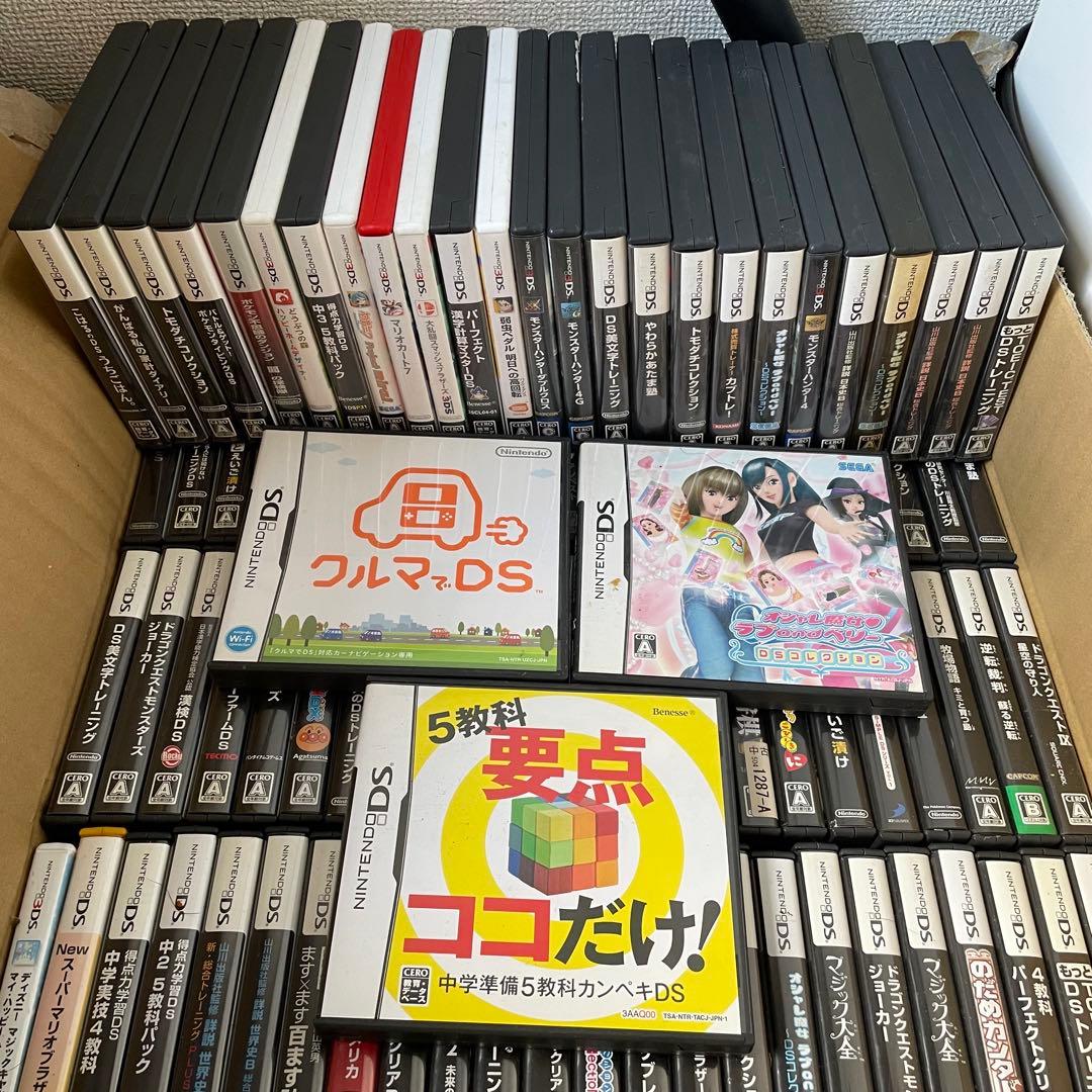 マ*ン様 ジャンク　DS 3DS ソフト　ソフトケース　110本　まとめ売り　セ