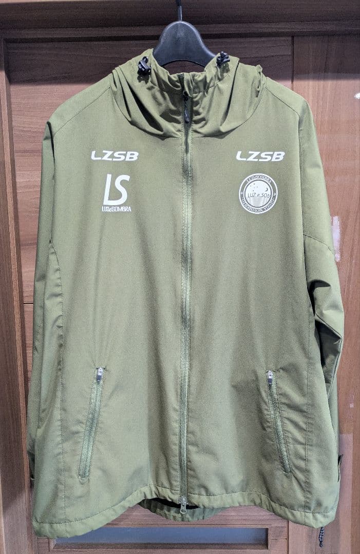 ルースイソンブラ ジャケット アウター