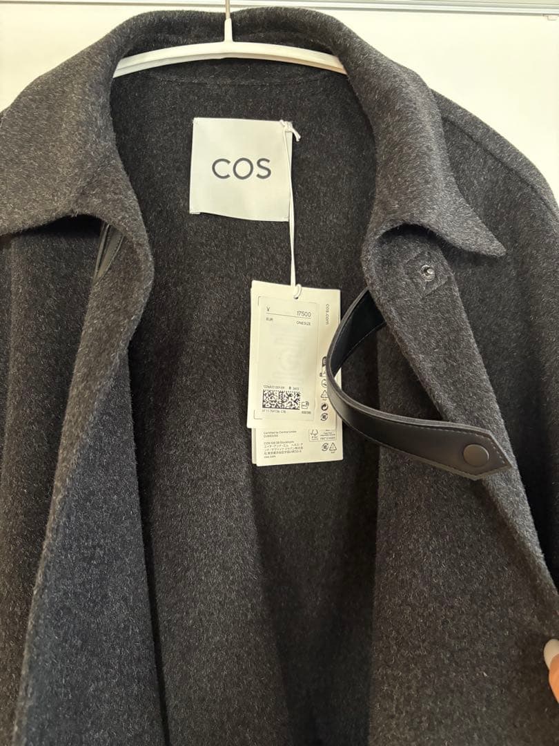 COS ダークグレー ポンチョ・ケープコート(タグ付き)