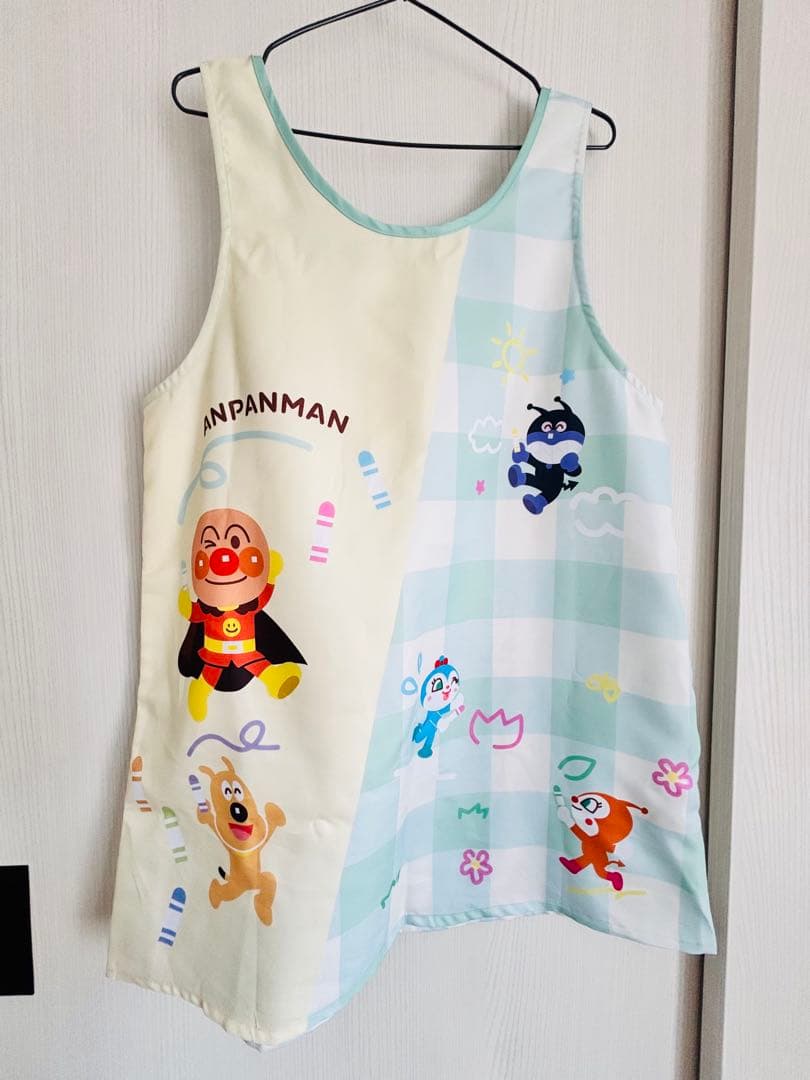 【美品】アンパンマン　エプロン　「アンパンマン一緒に描こう！」