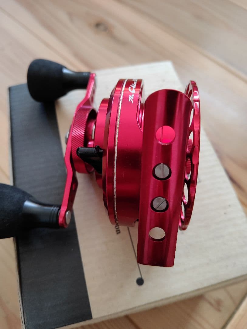 黒鯛工房大チヌ65Rリール レッド