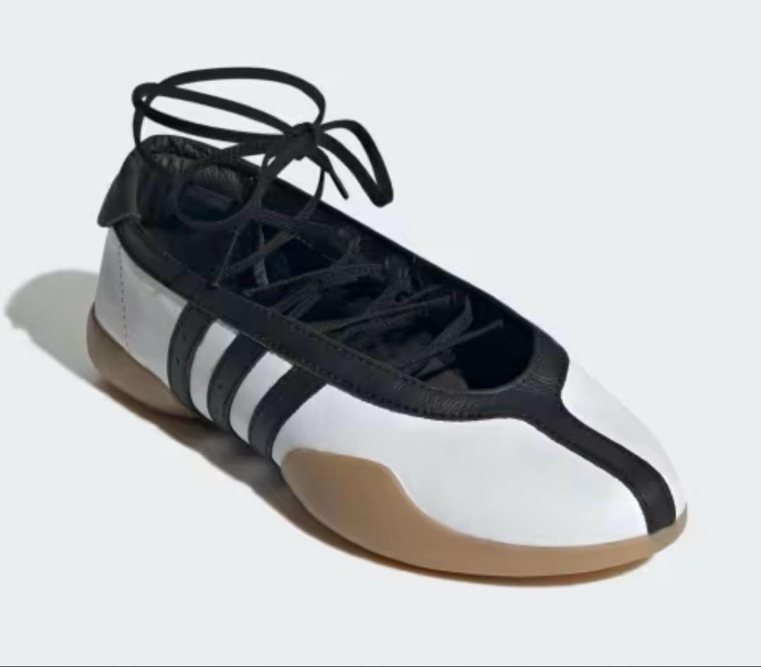 テコンドーメイバレエ　23.5 adidas 新品