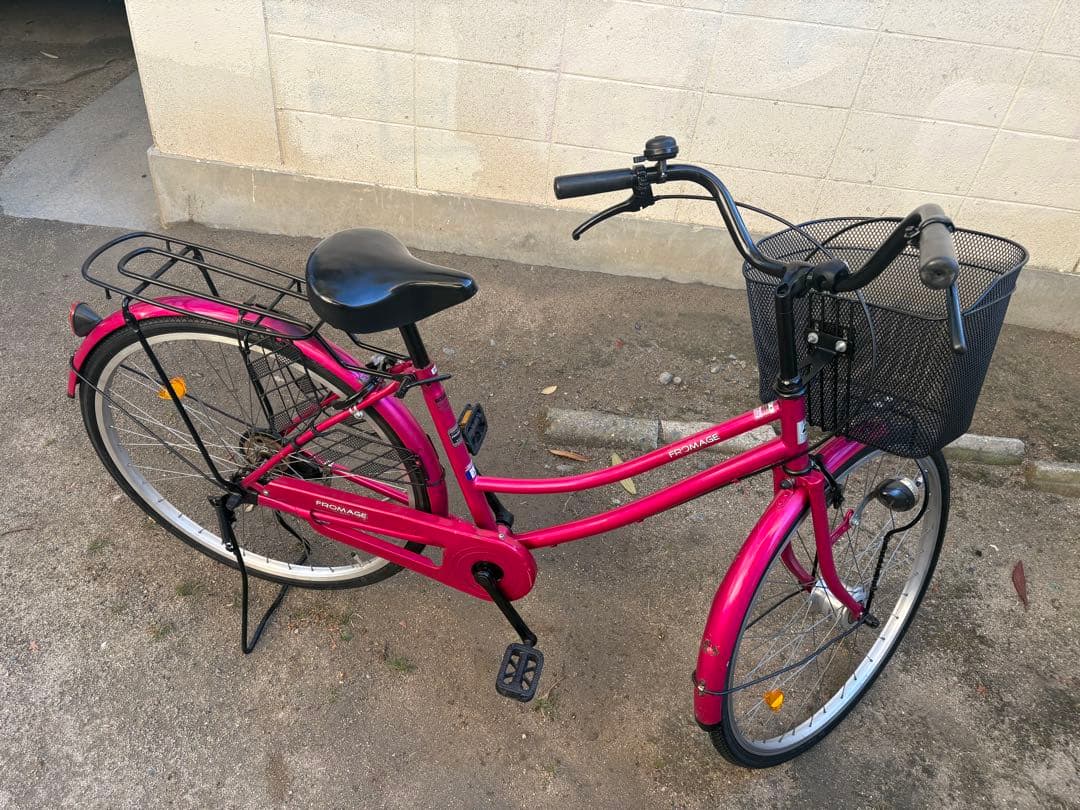 可愛いピンクで、新品タイヤのママチャリ(26㌅)お届けします！お引き取りも可能。