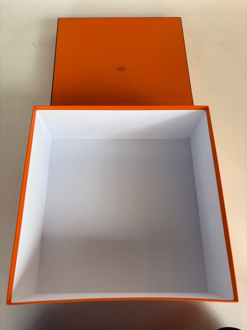 エルメス 正方形 HERMES オレンジ ギフトボックス 空箱