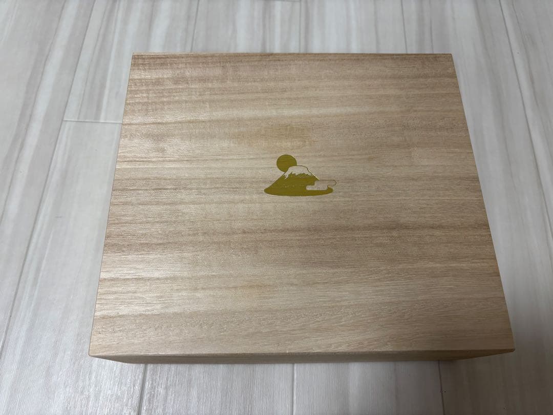 未使用⭐︎桐箱入り　フロイド FLOYD 夫婦茶碗 ご飯茶碗 セット 一富士ニ鷹