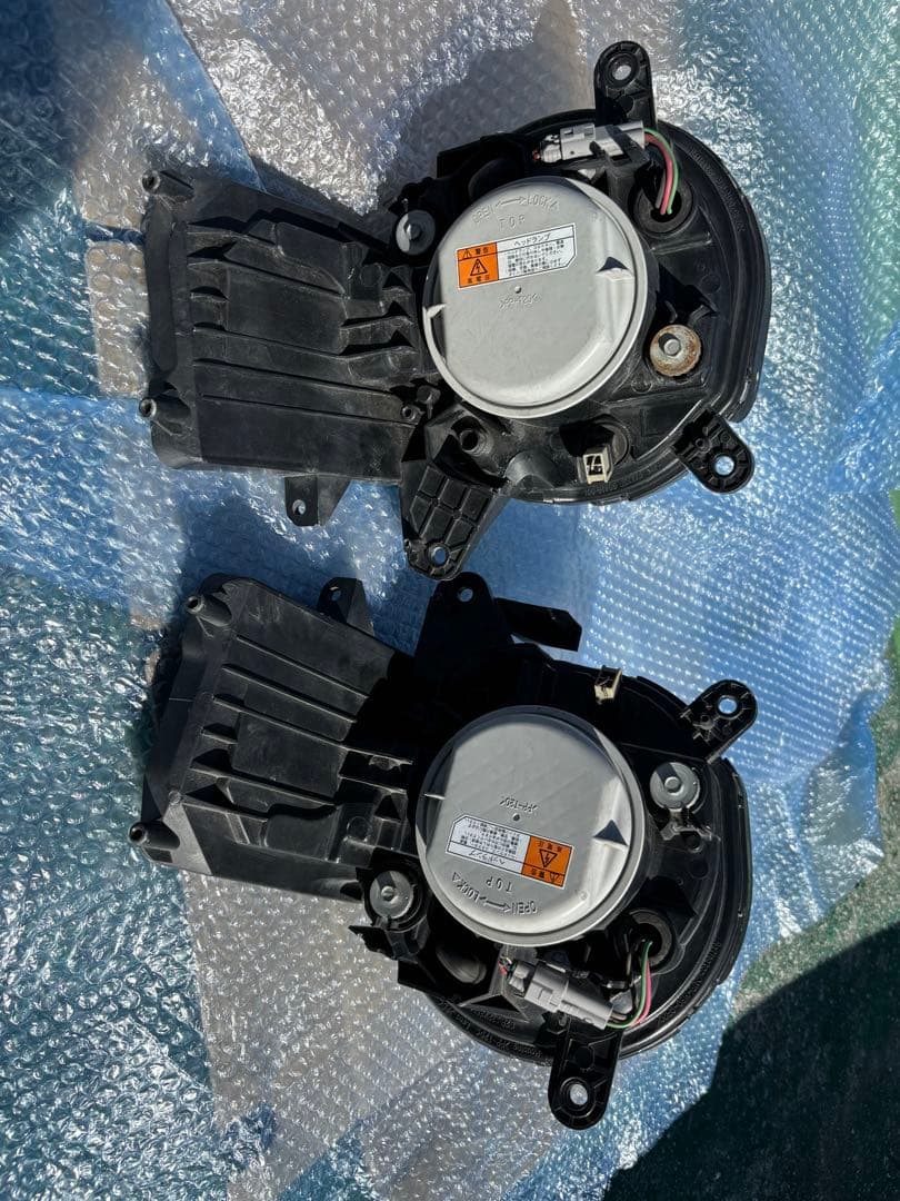 ダイハツ　ネイキッド　ギア　純正ヘッドライト左右　HID L750S