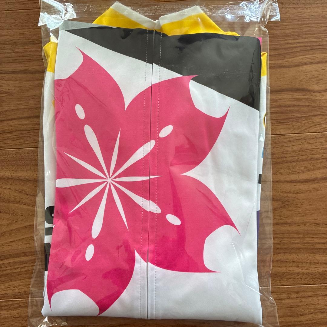 ガールズ競輪WAVE ONE サイクルジャージと ３着のウェアと帽子付き