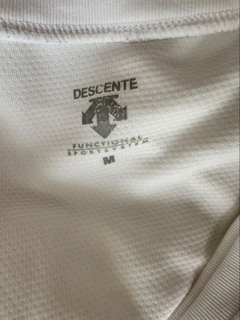 デサント　長袖バレーボール用ゲームシャツ（M）メッシュ　ロゴ　白黒系　スポーツ