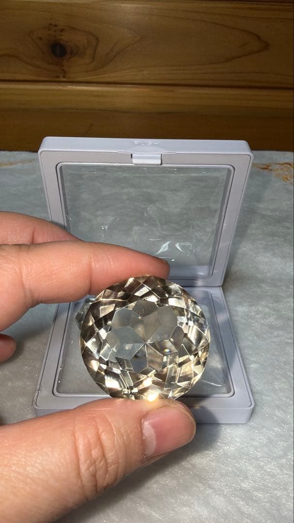 最高品質 ブラジル産ライトスモーキー 宝石カット モディファイドブリリアント