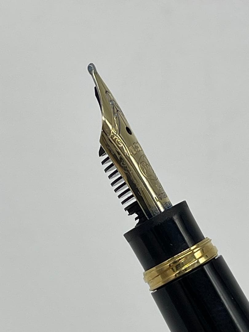 モンブラン マイスターシュテュック 万年筆 14K ブラック ゴールド