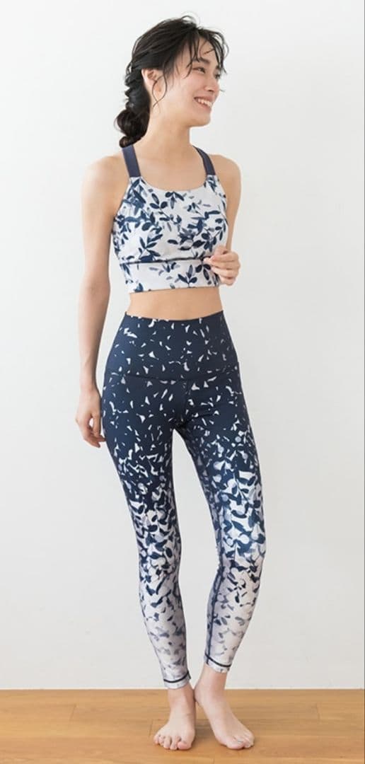 最終価格♪新品☆未使用【SUKALA】レイヤードタンクトップ＆レギンスＳsize