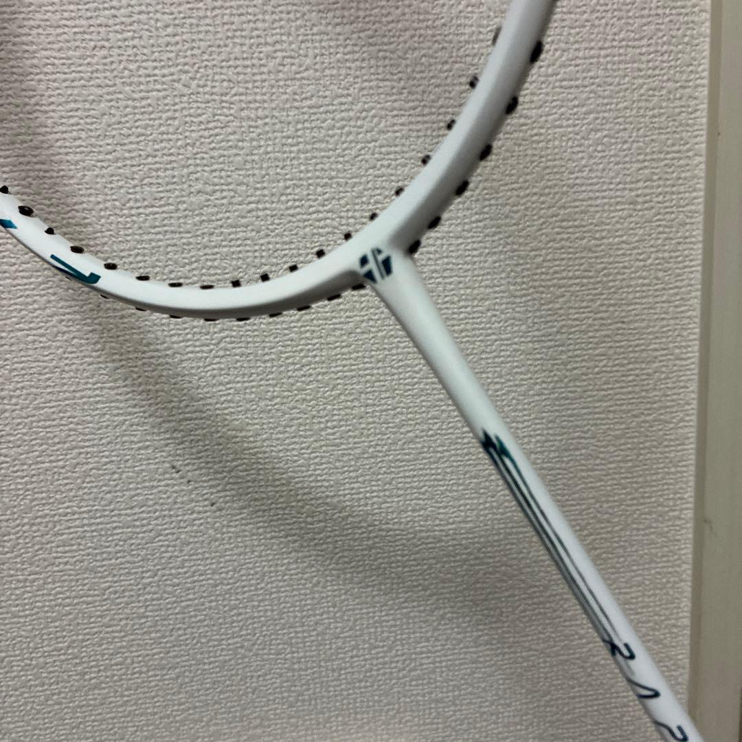 トアルソン RAPTOR バドミントンラケット ホワイト 4U 美品