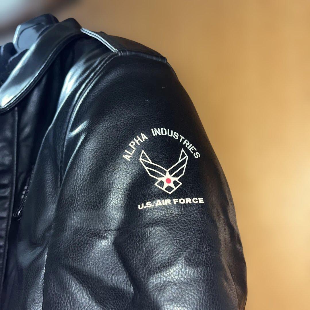 ALPHAINDUSTRIES フェイクレザージャケット　写真追加