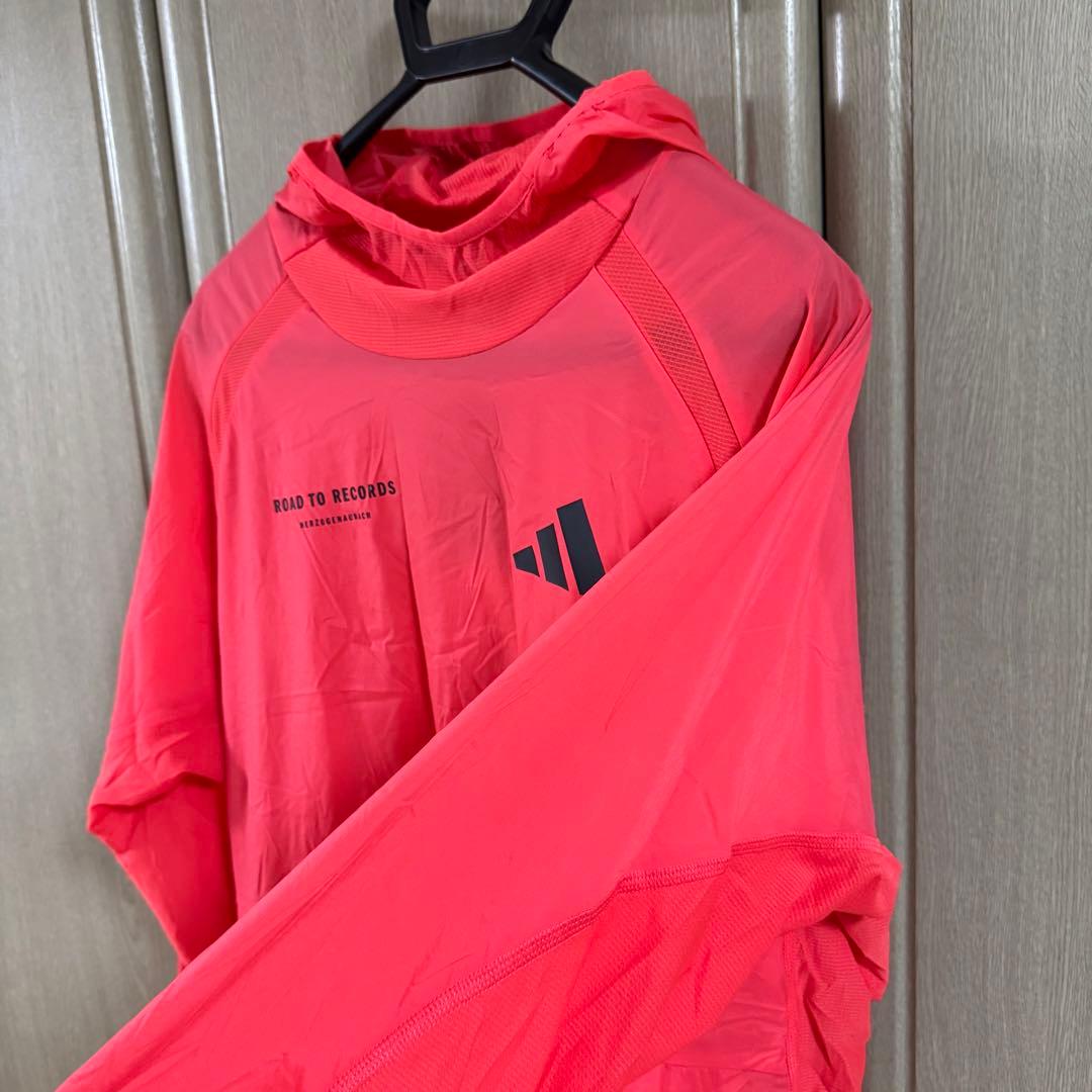 【新品タグ付き】アディゼロ Road to Recordsフーディー XLサイズ