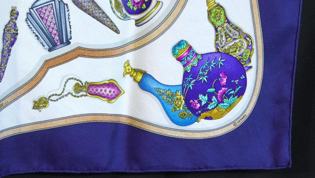 美品　HERMES エルメス　大判スカーフ　カレ90　 D535