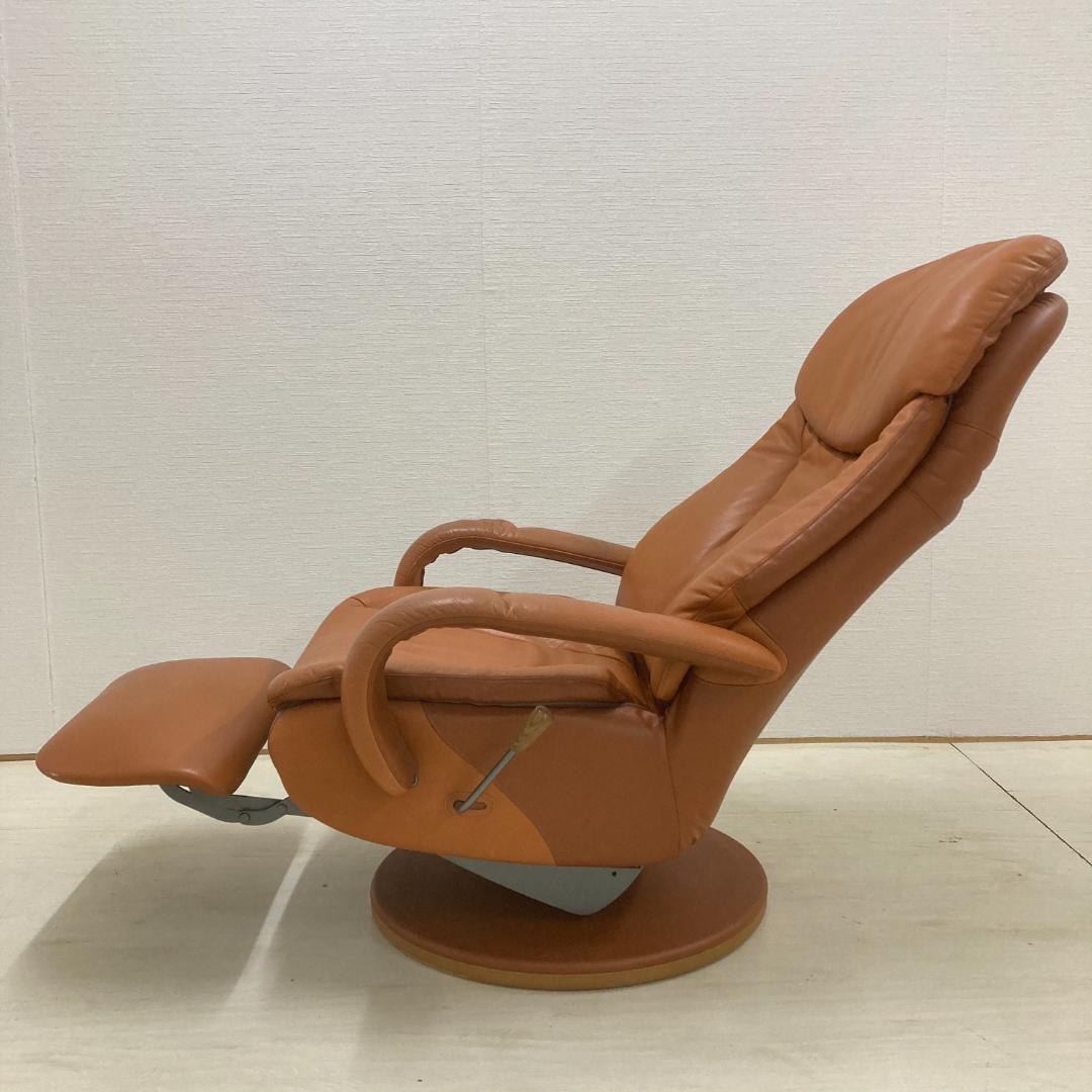 【カリモク】本革　リクライナー　回転　リクライニングソファ　パーソナルチェア