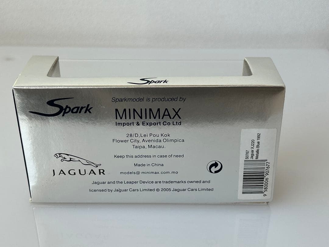 Spark Jaguar XJ220 ミニカー 1/43