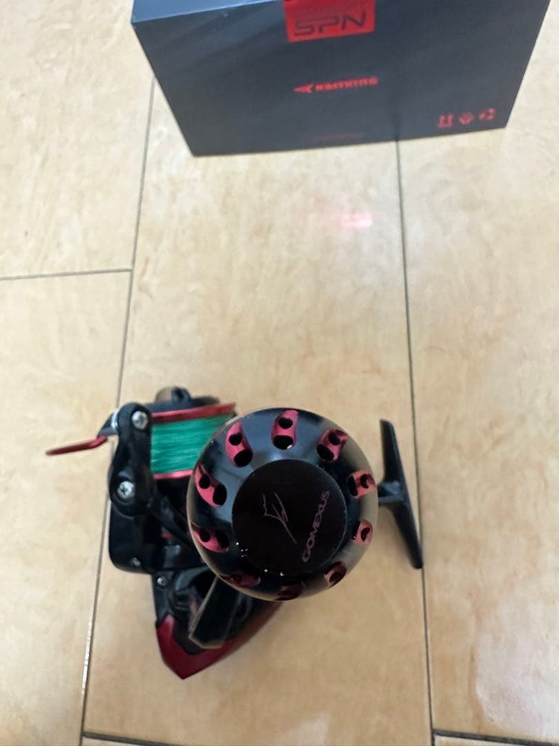 美品　KastKing Sharky III 5000 ゴメクサス　カストキング