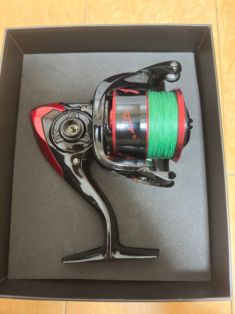 美品　KastKing Sharky III 5000 ゴメクサス　カストキング