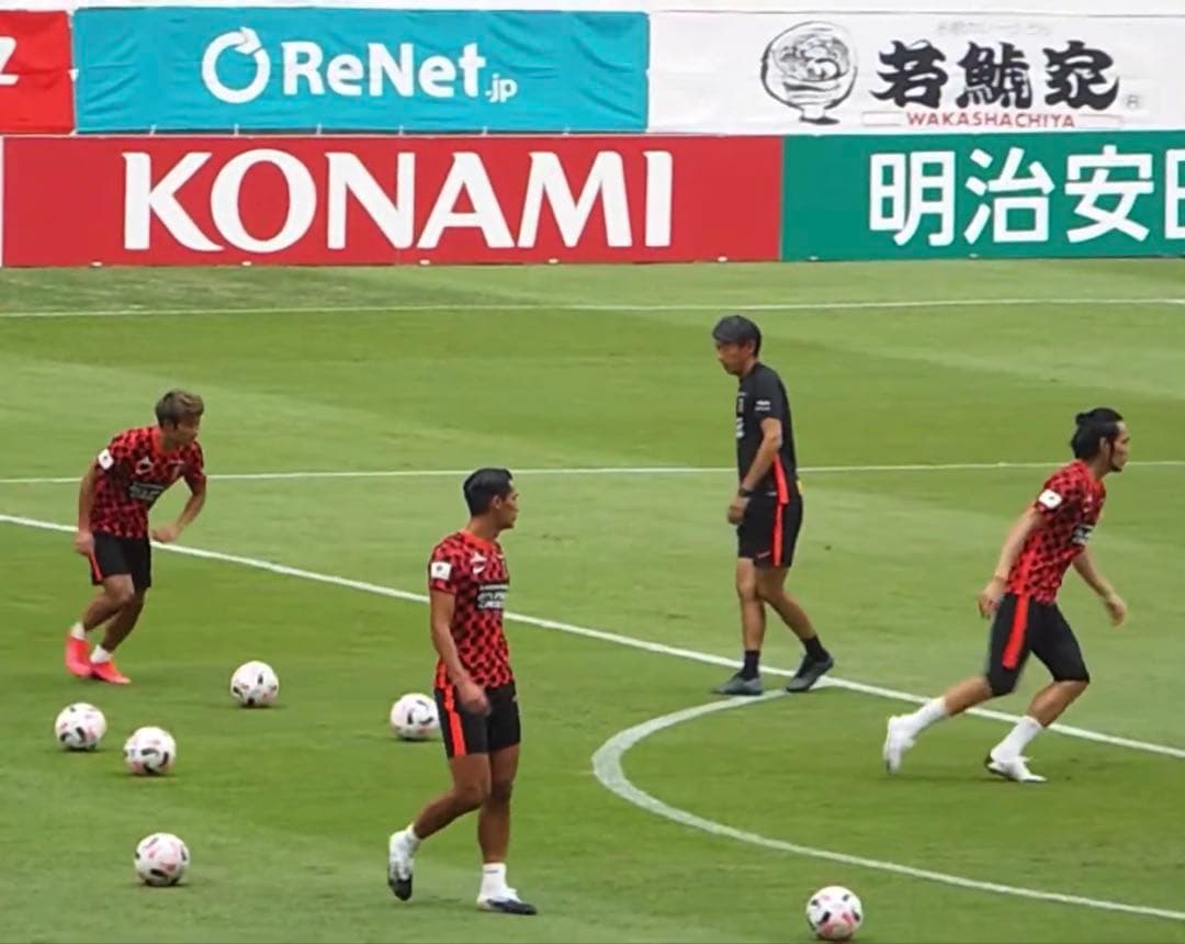 美品 ナイキ 浦和レッズ 2020 プレマッチトップ トレーニングウェア