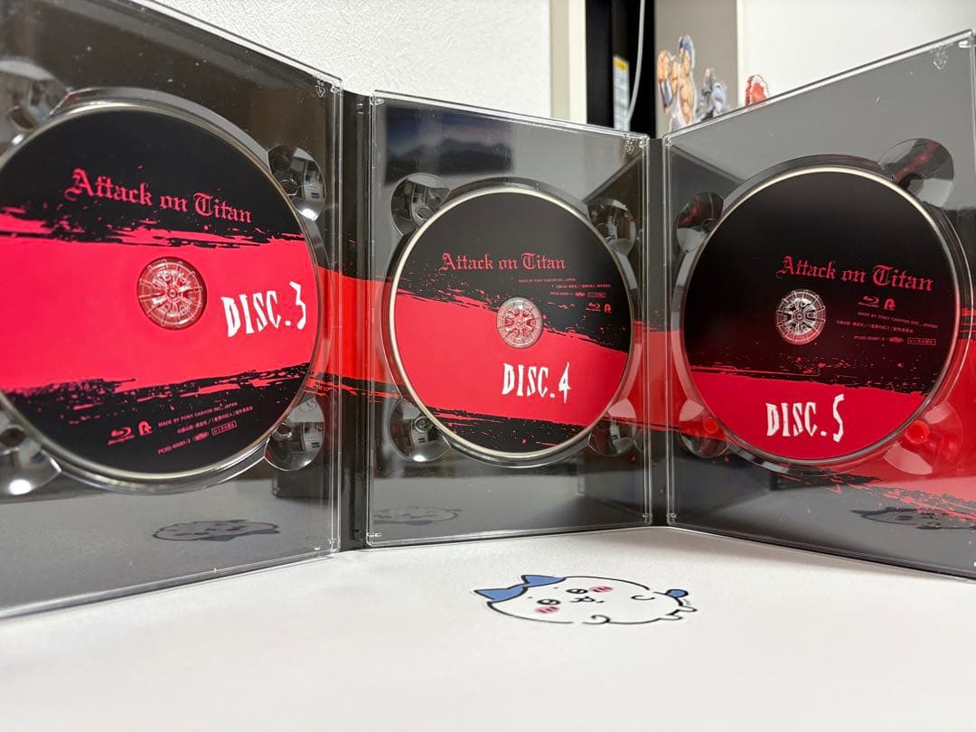 進撃の巨人 Season 1 Blu-ray BOX初回限定本編5枚組+特典2枚