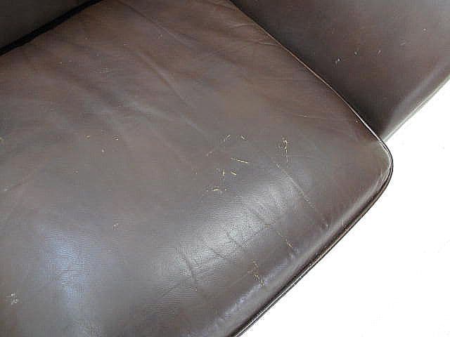 ローラアシュレイ「モーティマ」本革張り2人掛けソファ　英国クラシック 希少モデル