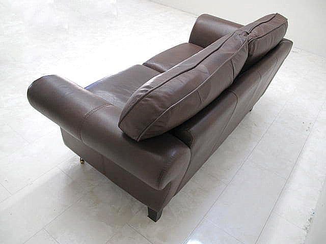 ローラアシュレイ「モーティマ」本革張り2人掛けソファ　英国クラシック 希少モデル